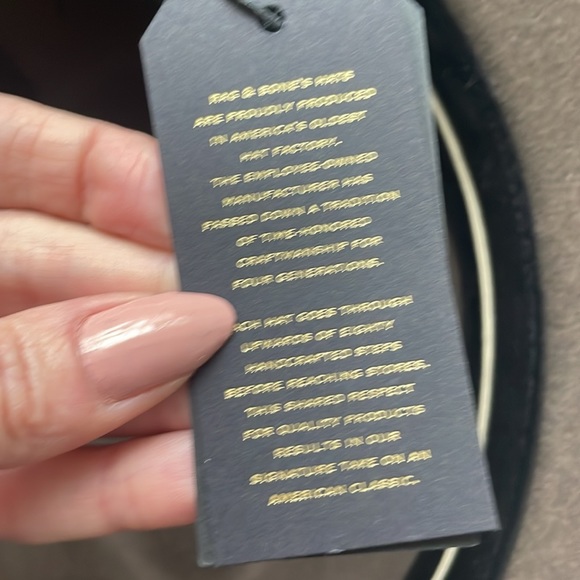 New size S - Picture 6 of 9